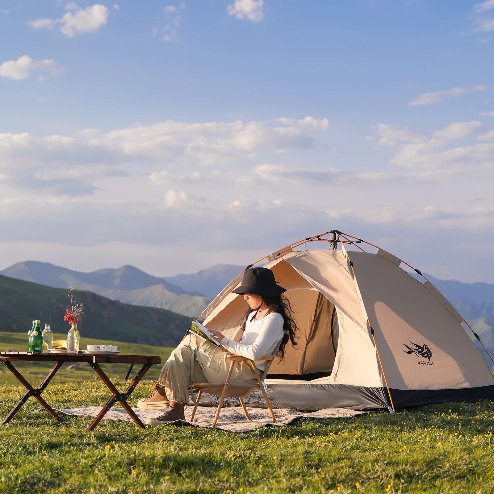 Portable 3 to 4 Person Sun and Rain Shelter for Beach and Camping, Instant Tent